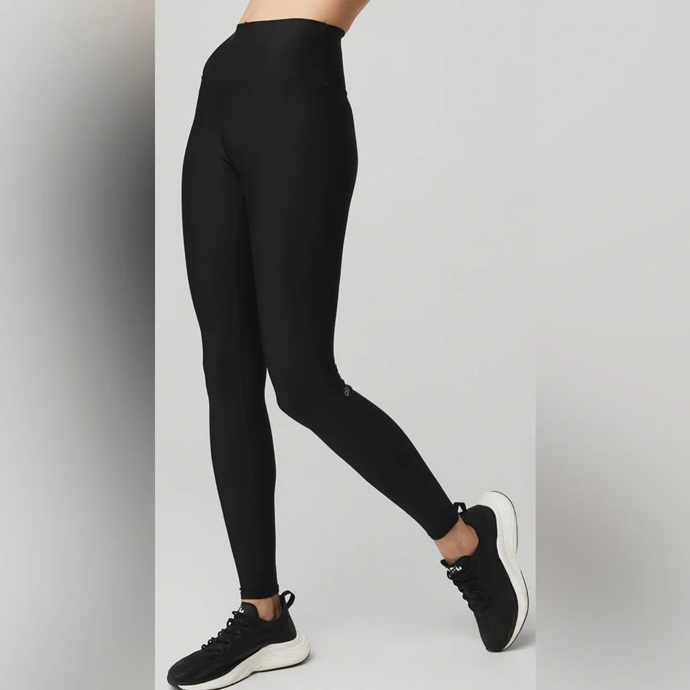 NWOT Alo Yoga High Waisted Airlift Leggings Black Color Size XXS